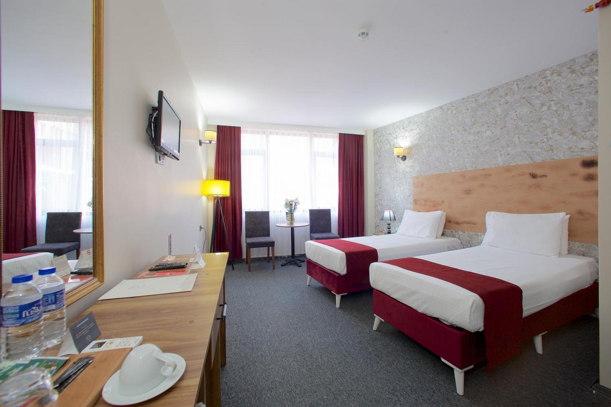 Galata By Boss Hotel Истанбул Екстериор снимка